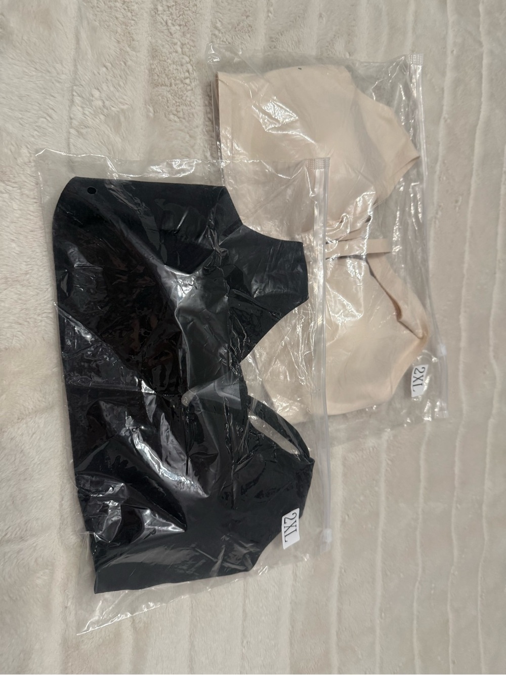 Seamless Black Wireless V-Neck Bra
